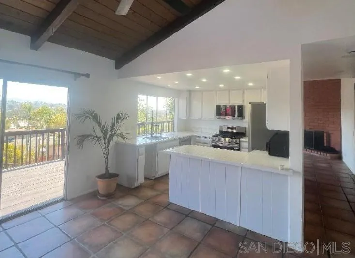 624 Schafer Place Escondido, CA 92025 - Photo 16 of 22 Gallery Image 16