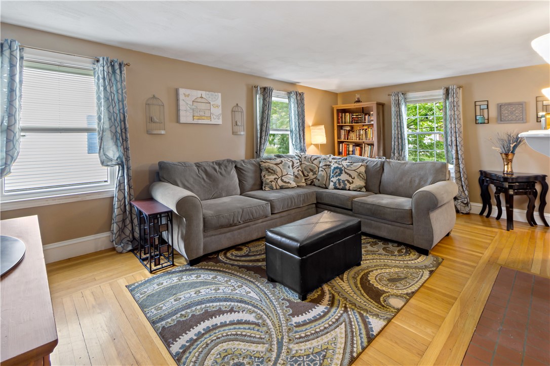 180 Calaman Road Cranston, RI 02910 - Photo 15 of 33