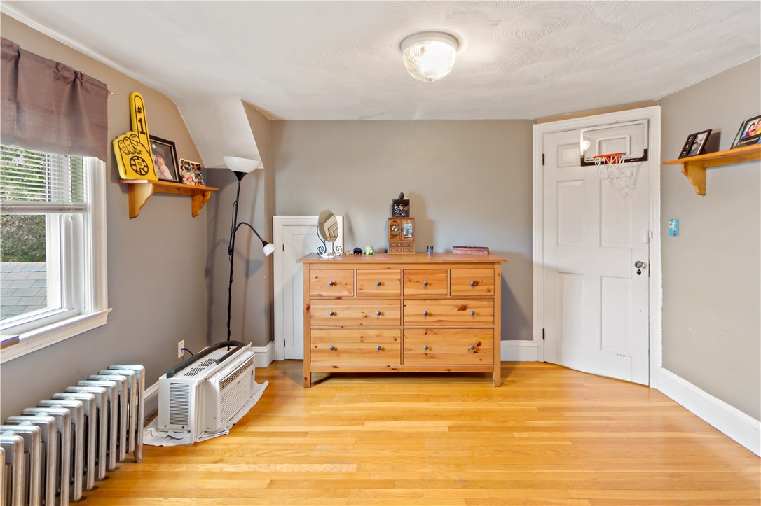 180 Calaman Road Cranston, RI 02910 - Photo 23 of 33