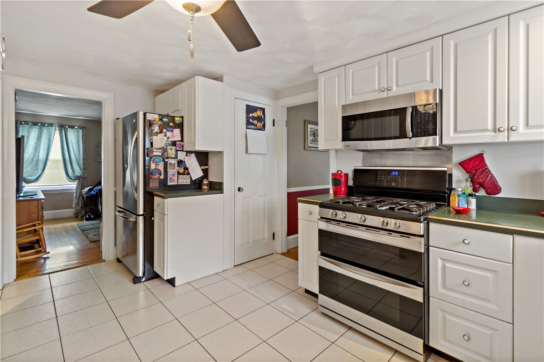 180 Calaman Road Cranston, RI 02910 - Photo 10 of 33