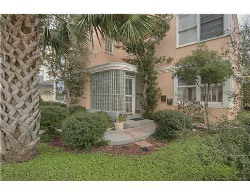 113 Cole Street Corpus Christi, TX 78404 - Photo 3 of 4 a front view of a house with a garden
