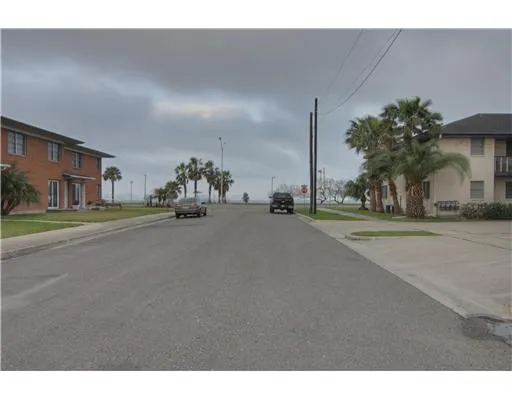$1,375 | 113 Cole Street, Corpus Christi, TX 78404