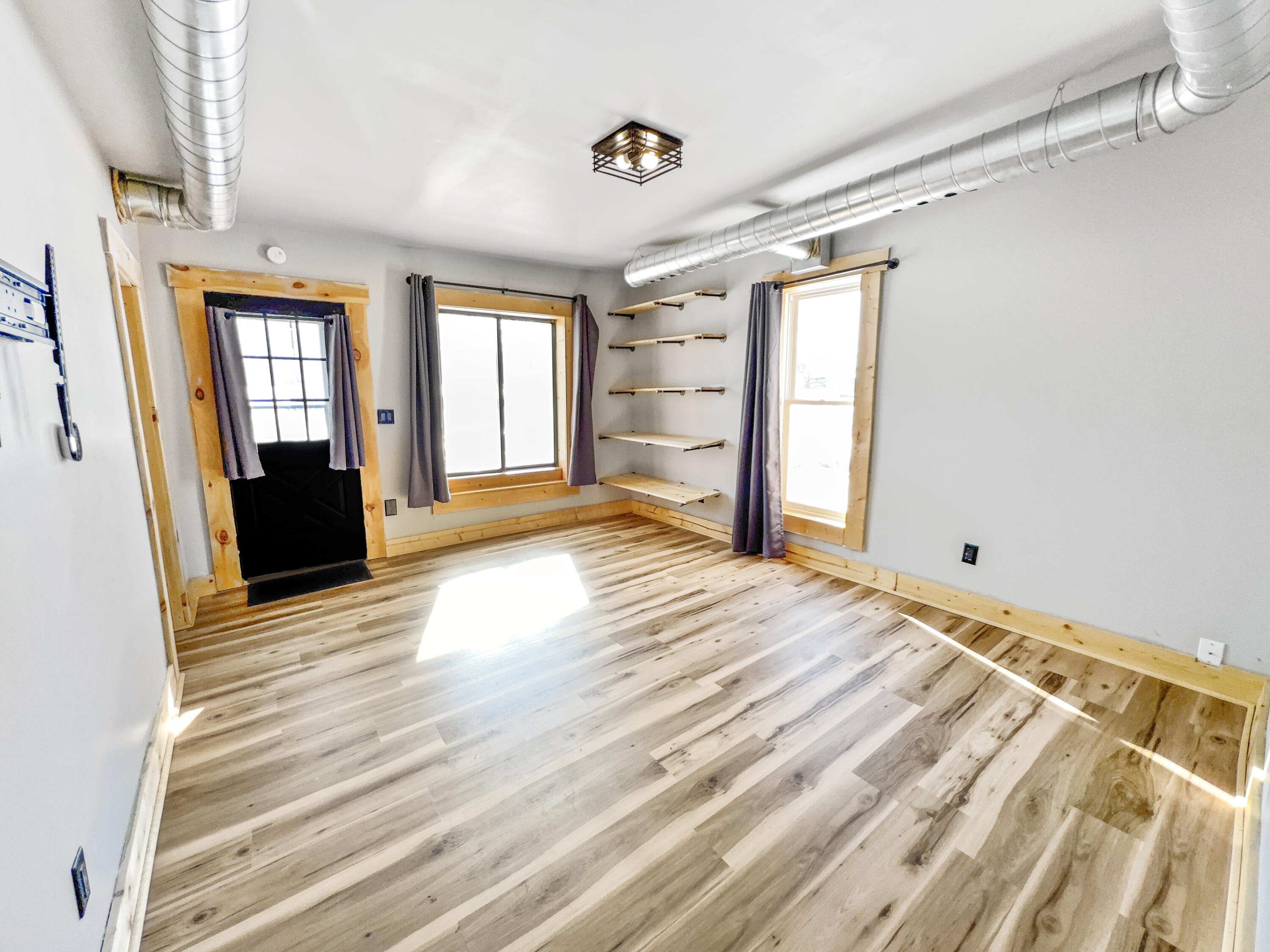 544 West Upton Avenue Reed City, MI 49677 - Photo 19 of 68 Living