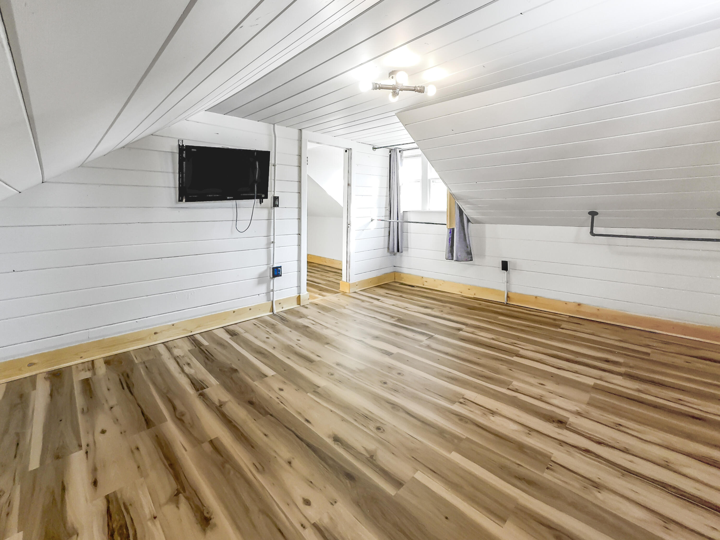 544 West Upton Avenue Reed City, MI 49677 - Photo 39 of 68 Primary Bedroom