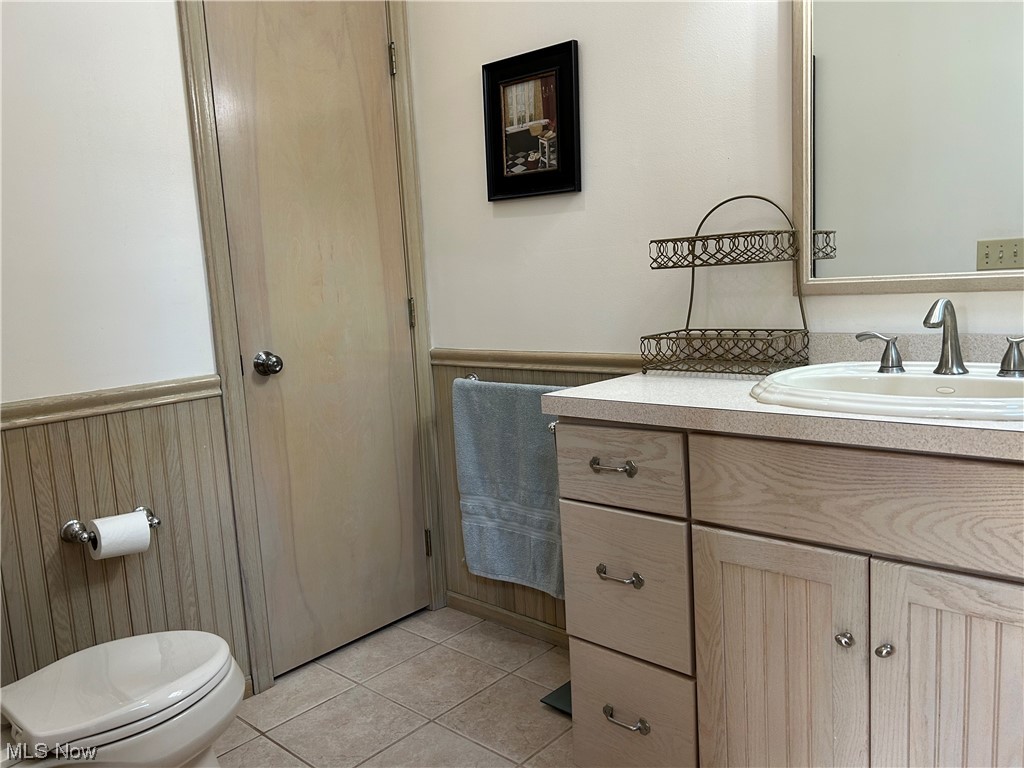 3084 Hamilton Road Medina, OH 44256 - Photo 20 of 35 2nd Master Bedroom Bathroom