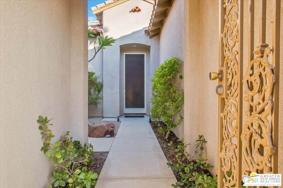 8 Lake Como Court Rancho Mirage, CA 92270 - Photo 4 of 63