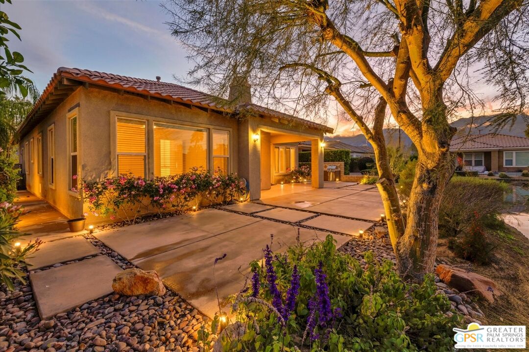 8 Lake Como Court Rancho Mirage, CA 92270 - Photo 56 of 63 a view of outdoor space yard and patio