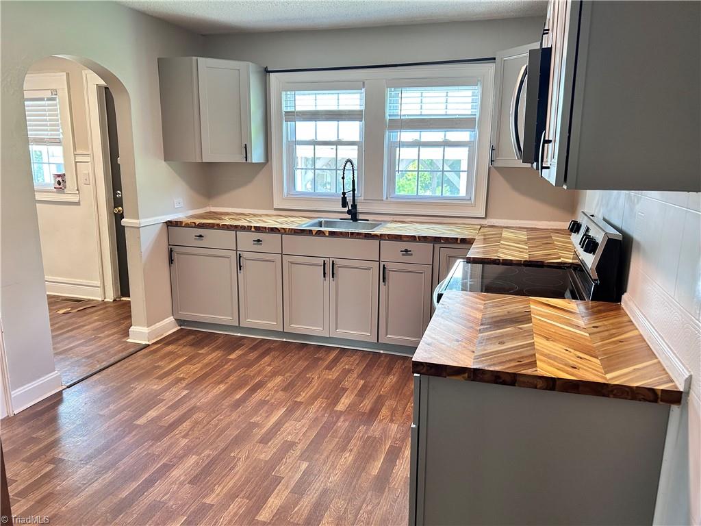 1209 Filbert Place High Point, NC 27260 - Photo 2 of 14