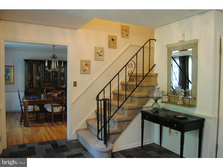 5 Yeger Road Princeton Junction, NJ 08550 - Photo 4 of 14 Foyer