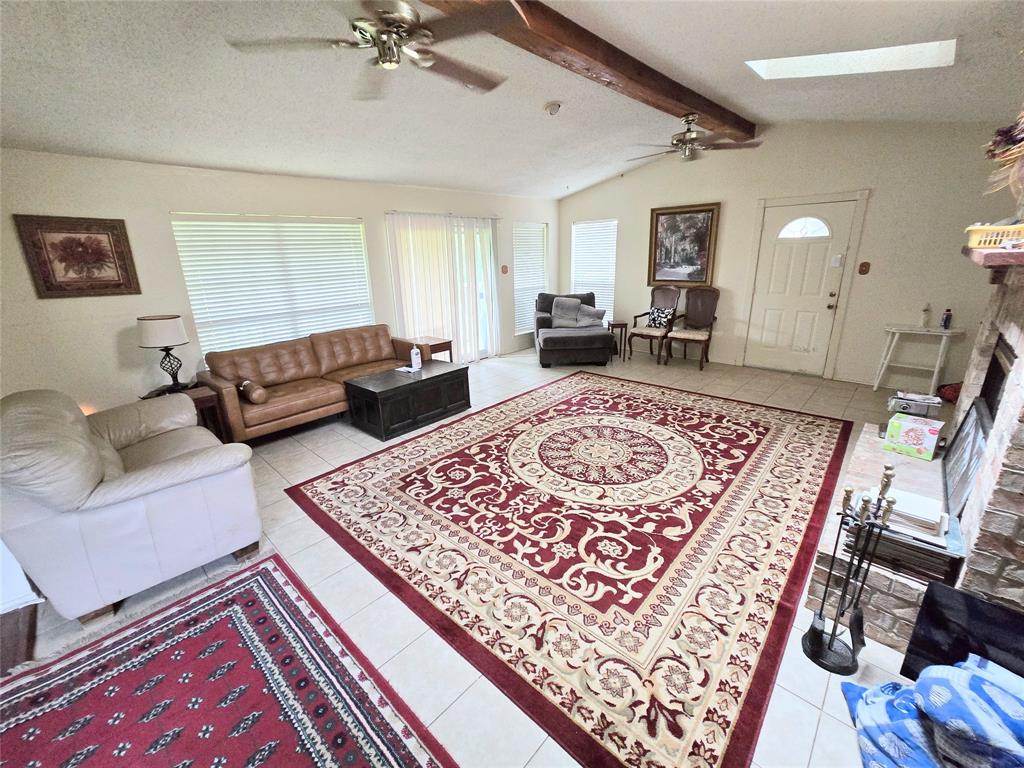 31 Clearview Point Blank, TX 77364 - Photo 6 of 33