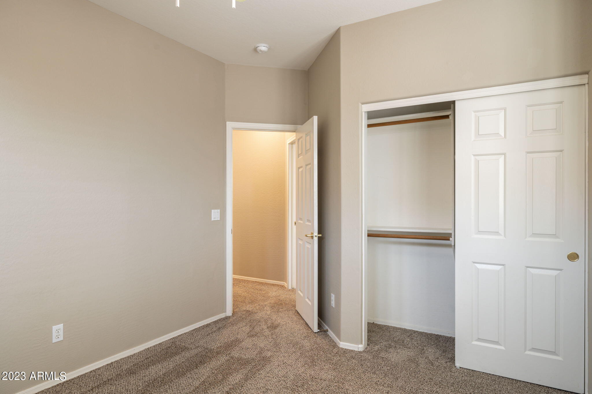 3338 West Hemingway Lane Phoenix, AZ 85086 - Photo 35 of 48 a view of an empty room