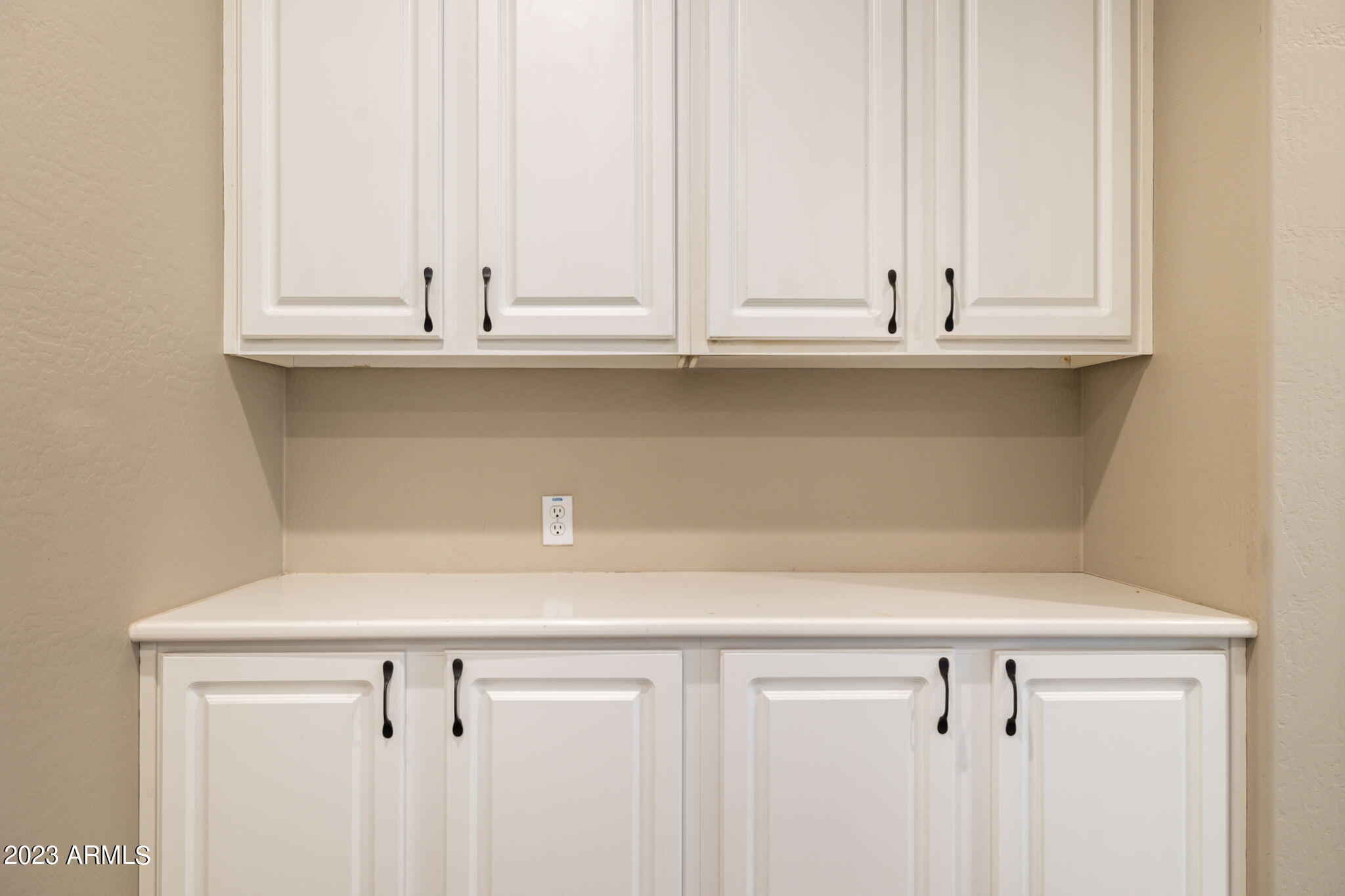 3338 West Hemingway Lane Phoenix, AZ 85086 - Photo 36 of 48 a close view of cabinet