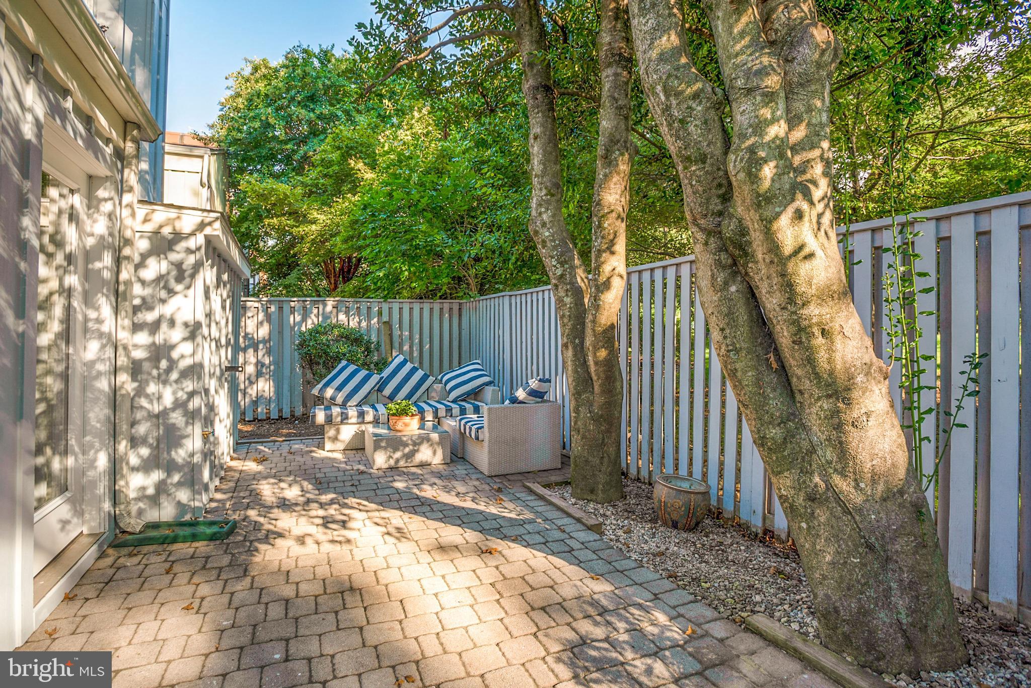 11486 Links Drive Reston, VA 20190 - Photo 26 of 28 Your backyard oasis