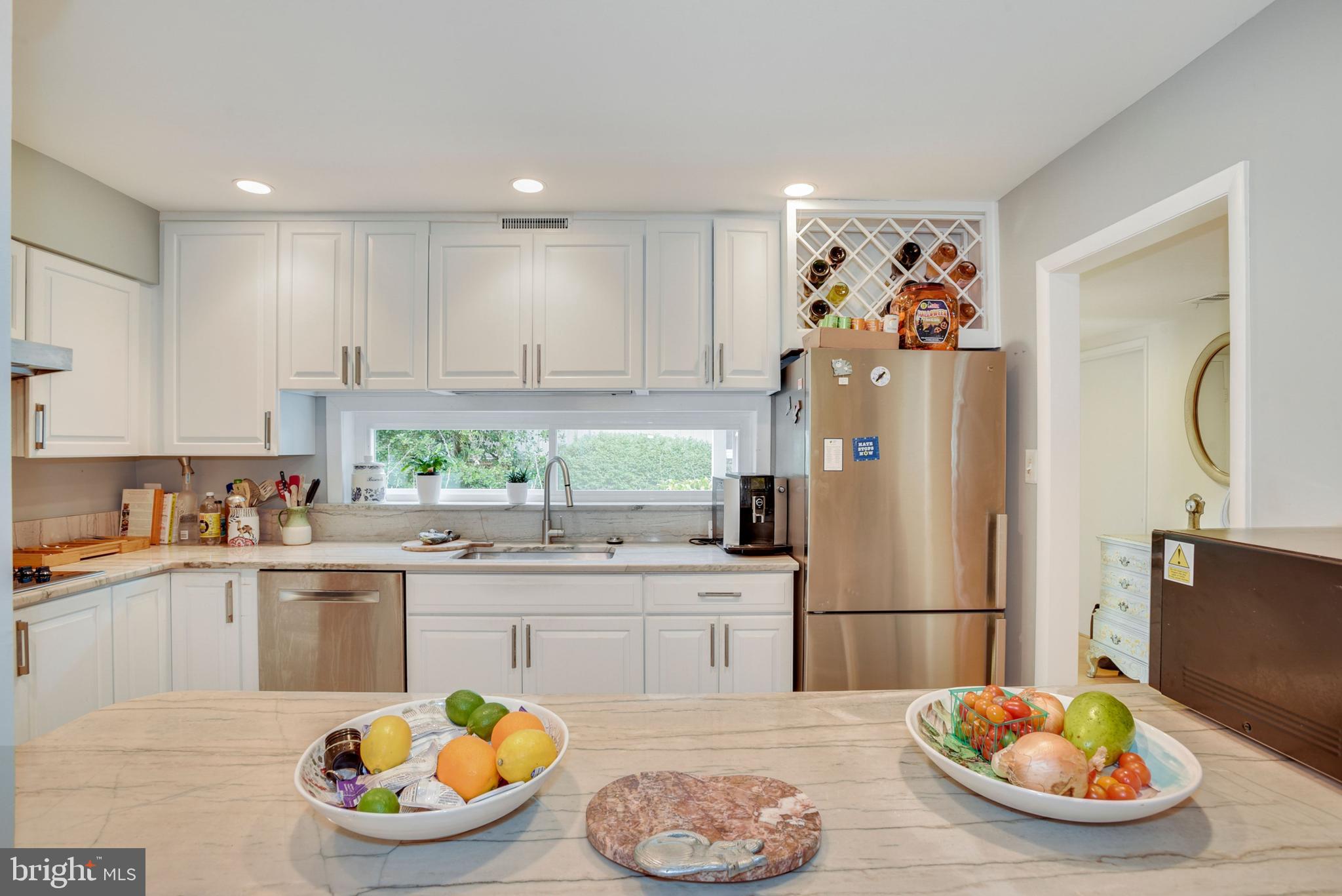 11486 Links Drive Reston, VA 20190 - Photo 4 of 28 Your kitchen has a large breakfast bar