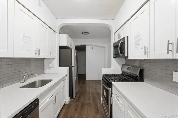 $879,000 | 1042 East 233rd Street | Wakefield