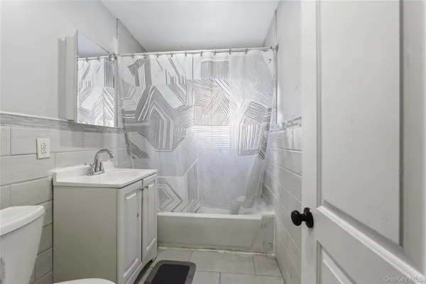 $879,000 | 1042 East 233rd Street | Wakefield
