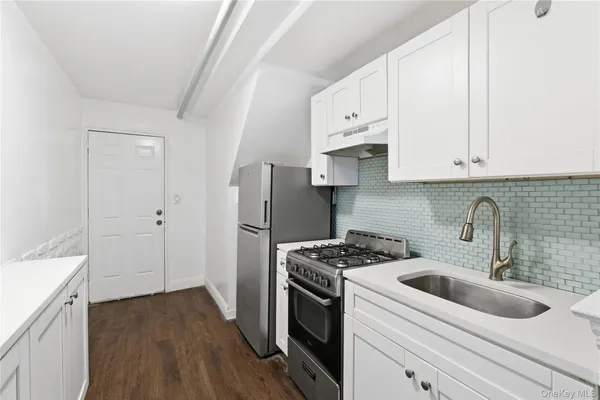 $879,000 | 1042 East 233rd Street | Wakefield