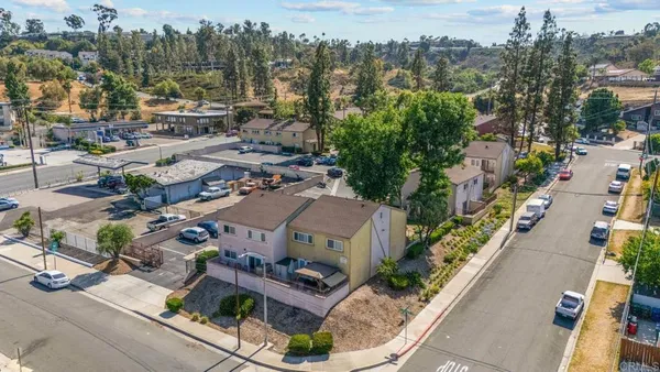 $2,500 | 1280 West Main Street, El Cajon, CA 92020