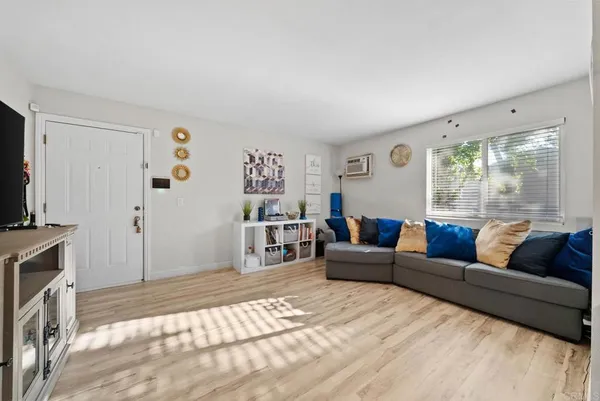 $2,500 | 1280 West Main Street, El Cajon, CA 92020