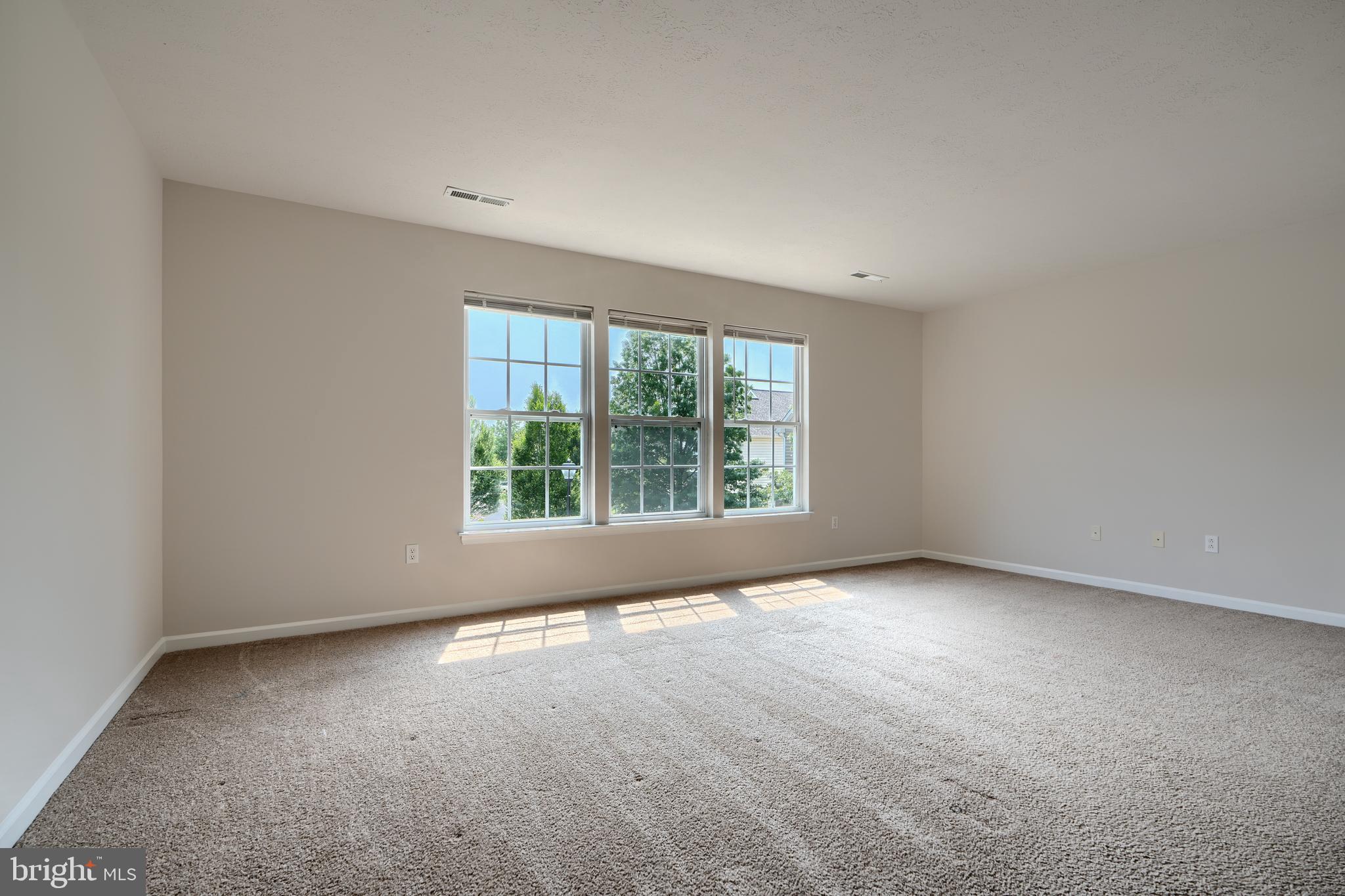 724 Tinker Road Middle River, MD 21220 - Photo 40 of 68 an empty room with a window