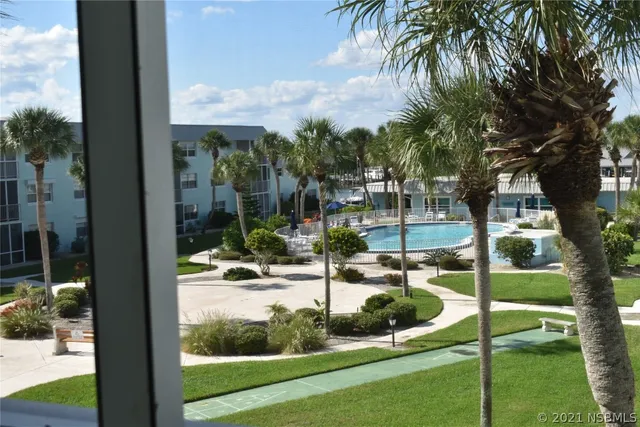 a view of outdoor space yard and patio