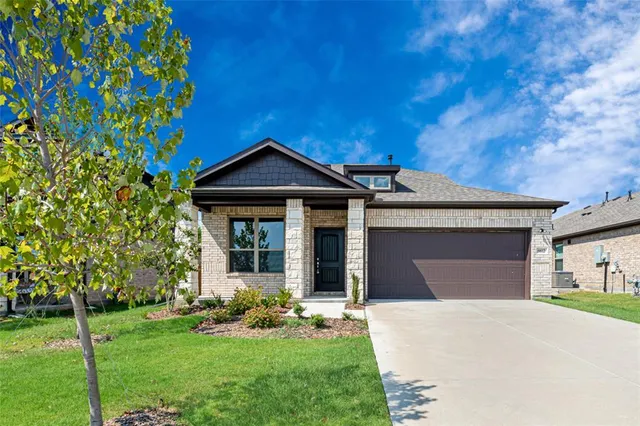 $2,050 | 6612 Pattison Lane, Greenville, TX 75402