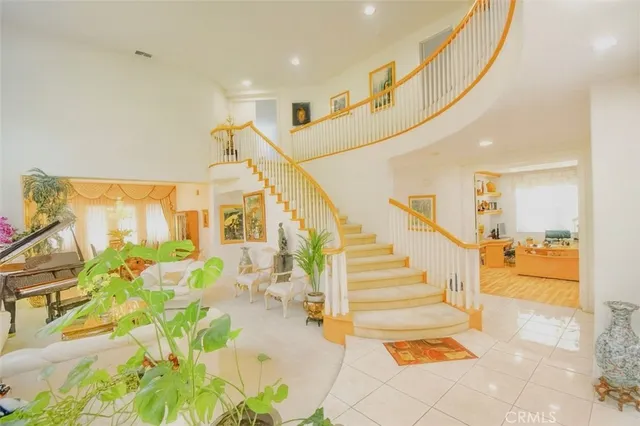 a view of entryway and hall