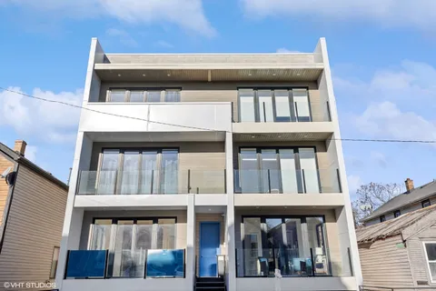 $450,000 | 718-720 West 17th Street, Unit 1E, Chicago, IL 60616