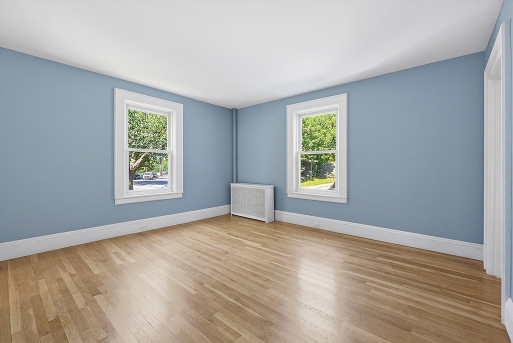 210 Pleasant Street Marblehead, MA 01945 - Photo 10 of 37