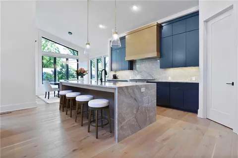 $1,195,000 | 7444 Cherokee Drive, Prairie Village, KS 66208