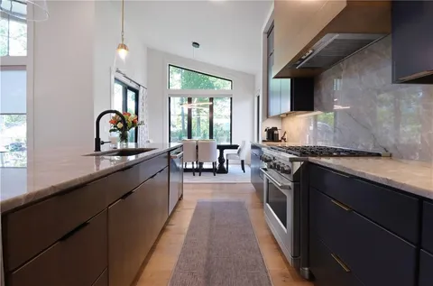 $1,195,000 | 7444 Cherokee Drive, Prairie Village, KS 66208