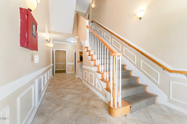 a view of entryway and hall