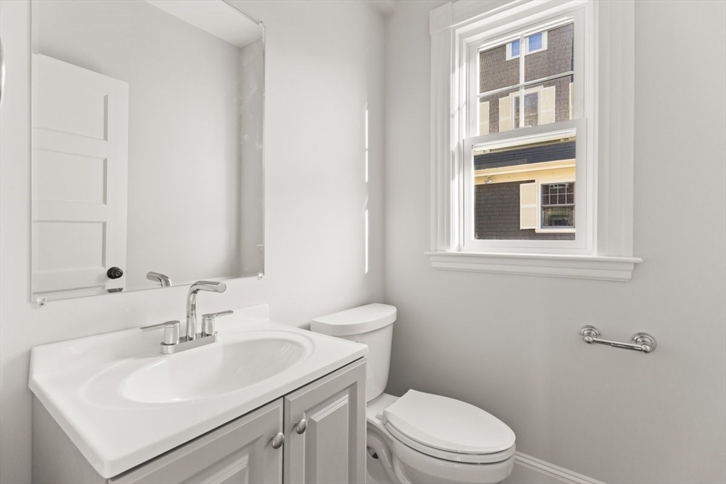 22 Lewis Street, Unit 1 Newton, MA 02458 - Photo 10 of 19