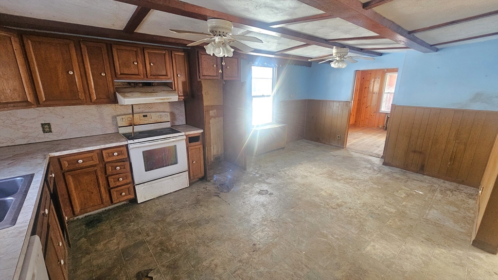 118 Wait Street Springfield, MA 01104 - Photo 14 of 29