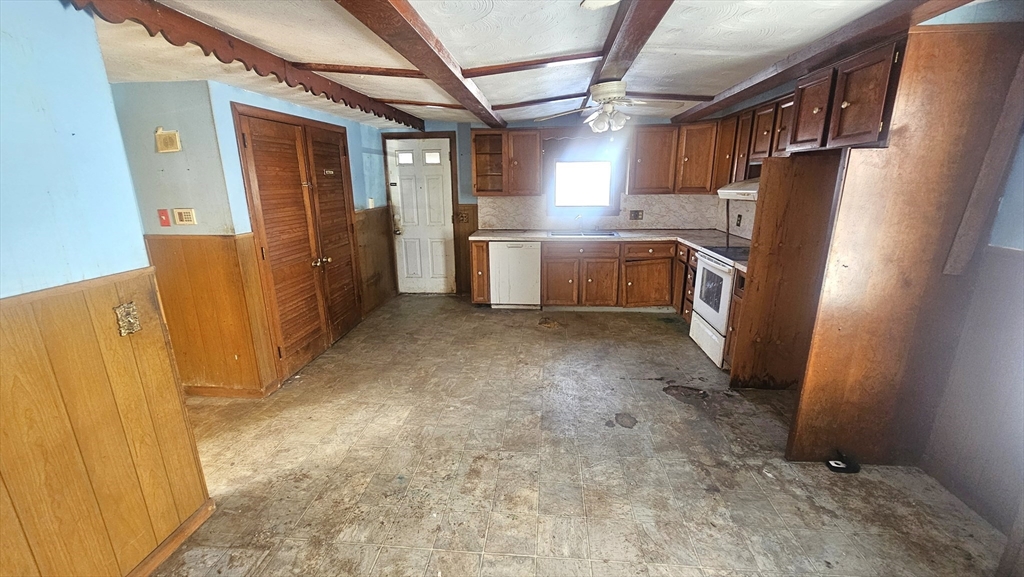 118 Wait Street Springfield, MA 01104 - Photo 18 of 29