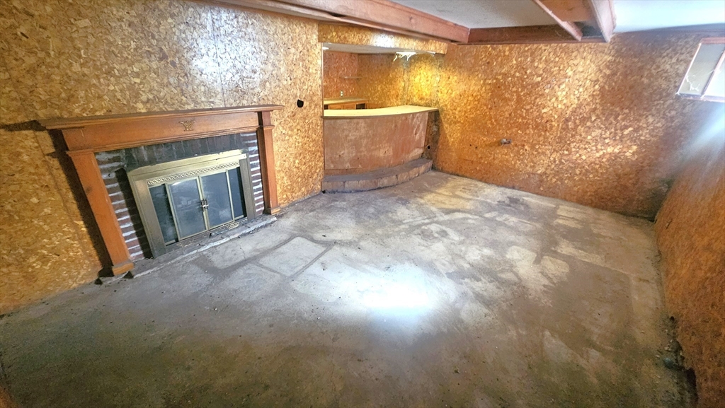 118 Wait Street Springfield, MA 01104 - Photo 27 of 29