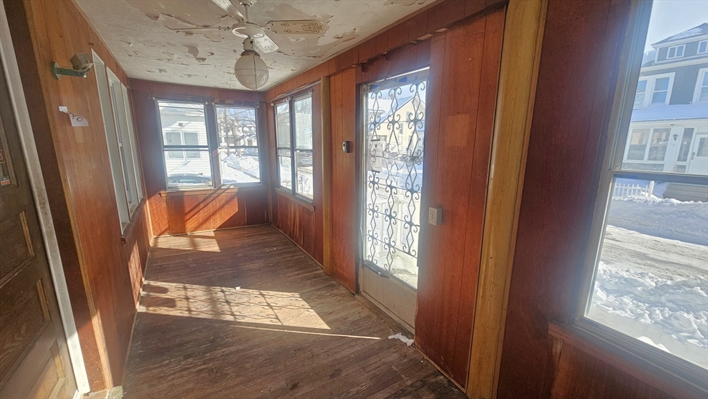 118 Wait Street Springfield, MA 01104 - Photo 5 of 29