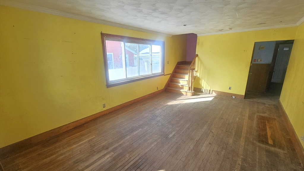 118 Wait Street Springfield, MA 01104 - Photo 6 of 29