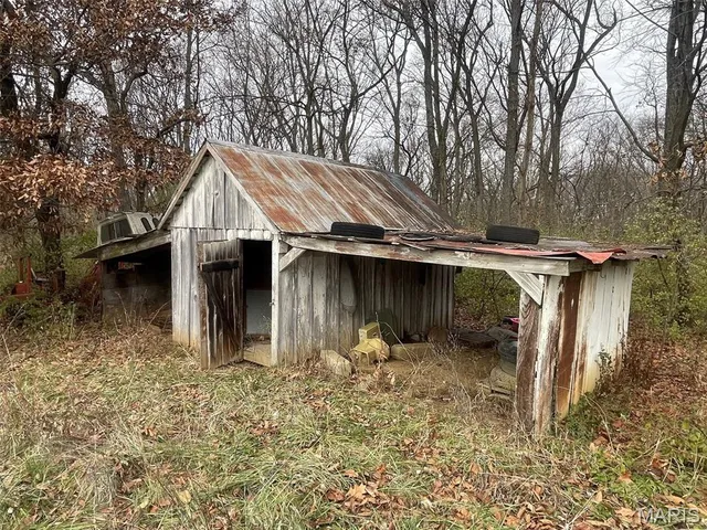 $305,000 | 13703 Timberline Road, Highland, IL 62249