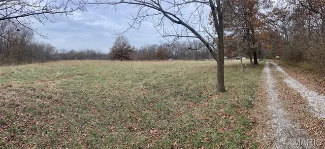 $305,000 | 13703 Timberline Road, Highland, IL 62249