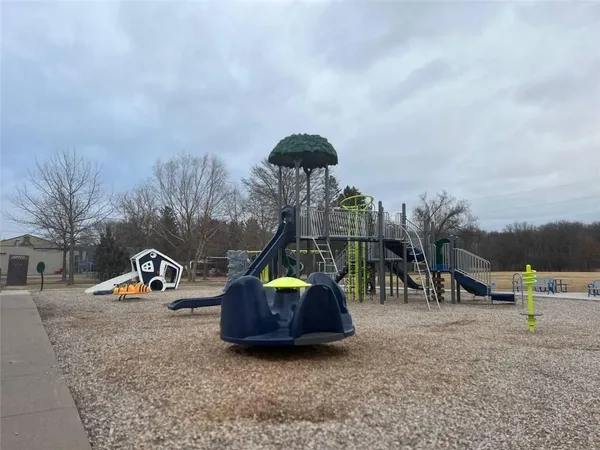 $374,900 | 939 Lois Lane, Circle Pines, MN 55014
