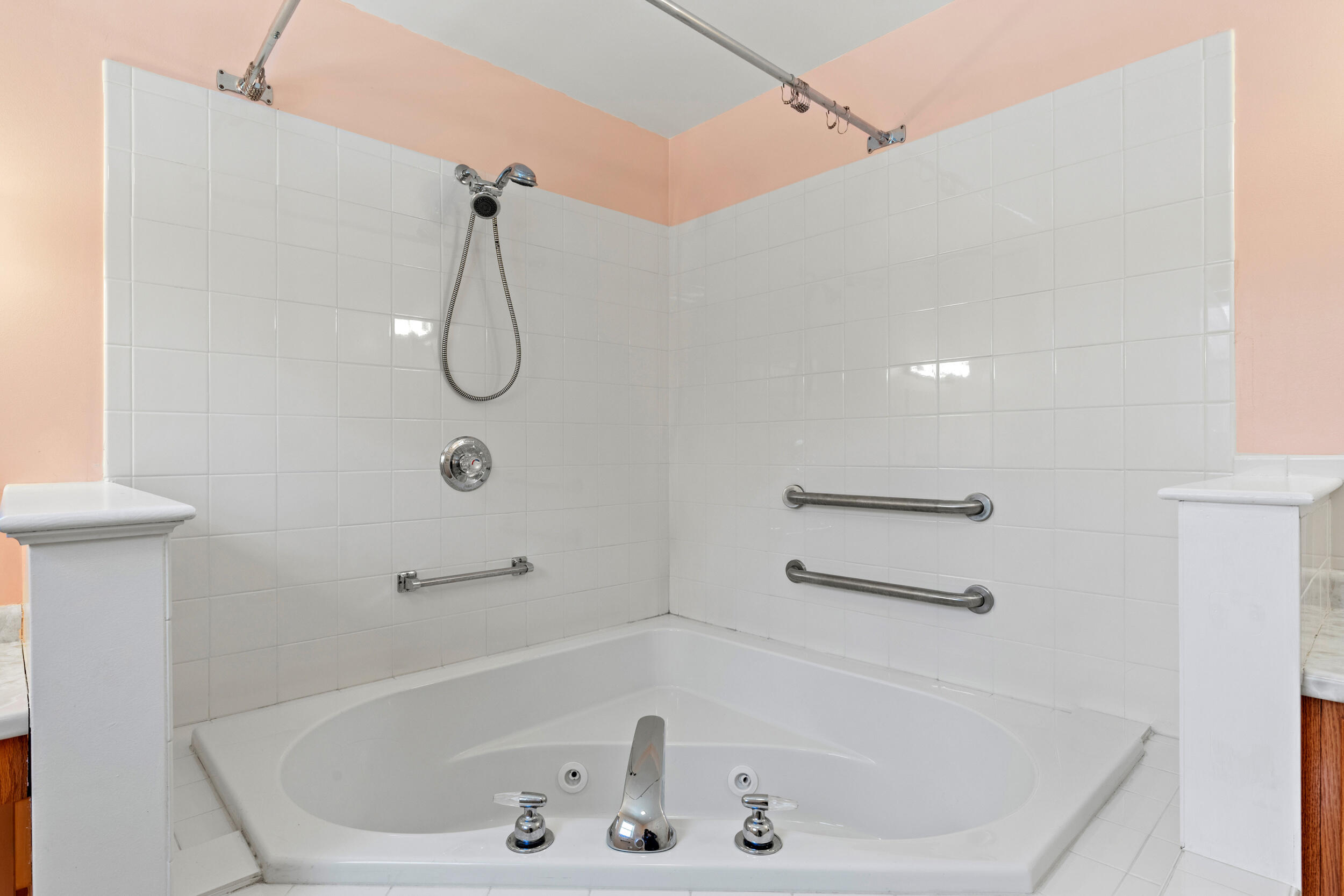 97 North Raymond Road Gray, ME 04039 - Photo 21 of 45 Primary Bathroom