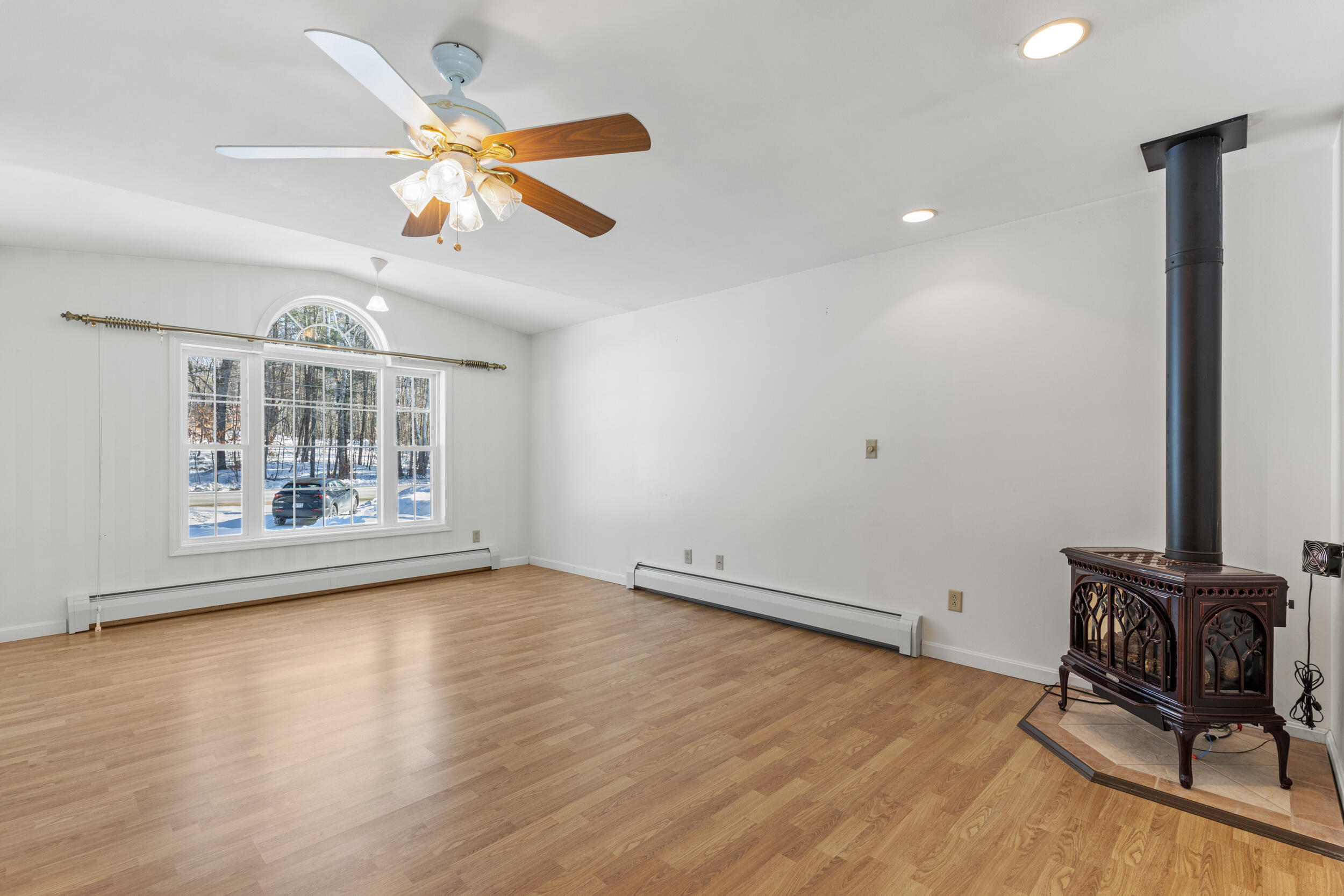 97 North Raymond Road Gray, ME 04039 - Photo 5 of 45 Living Room