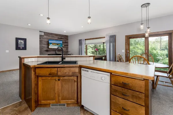 $524,900 | 1408 10th Street Northeast, Sauk Rapids, MN 56379