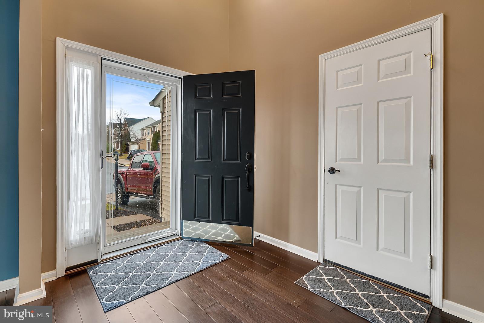 14320 Fallsmere Circle Gainesville, VA 20155 - Photo 2 of 50