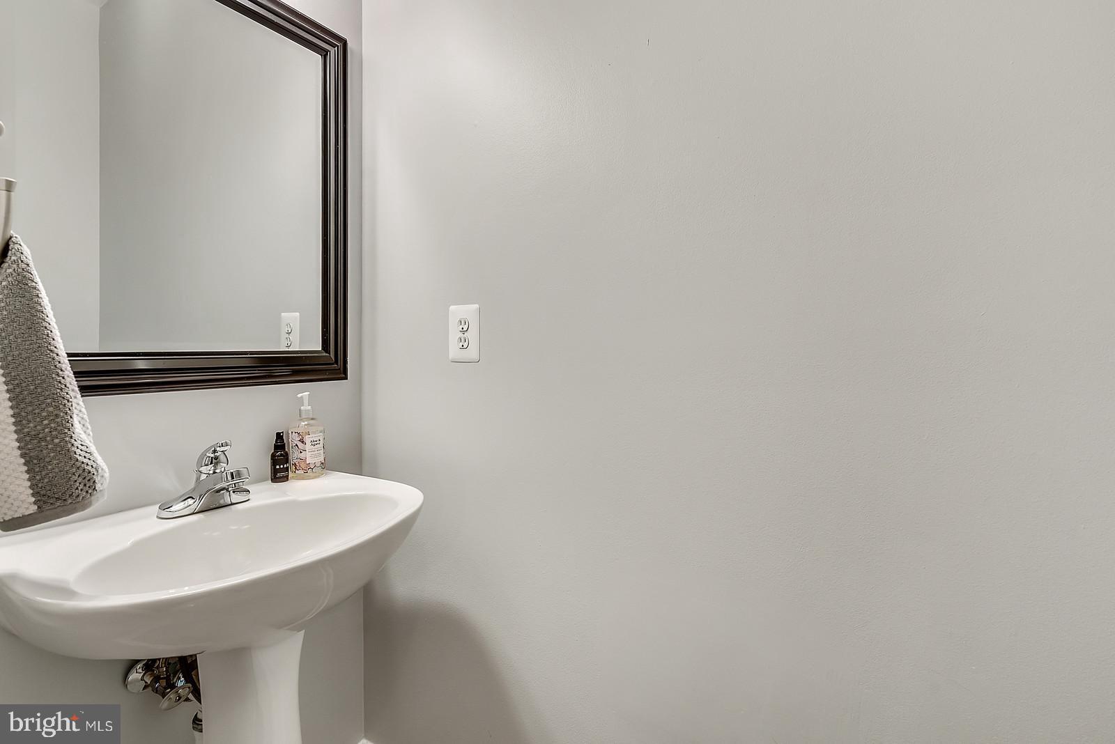 14320 Fallsmere Circle Gainesville, VA 20155 - Photo 17 of 50