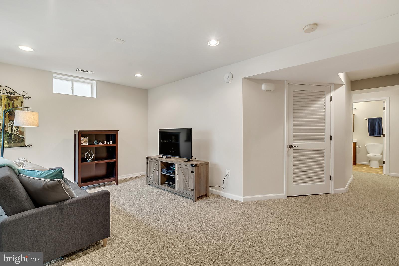 14320 Fallsmere Circle Gainesville, VA 20155 - Photo 42 of 50 Rec room