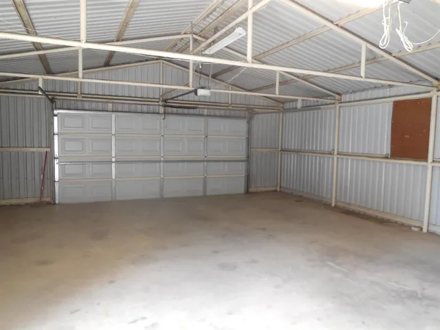 a view of a garage room
