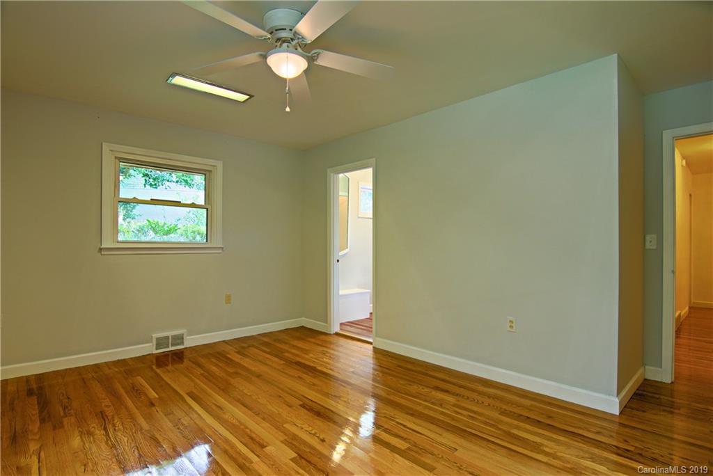 710 Mountain View Road Mars Hill, NC 28754 - Photo 14 of 35 Gallery Image 14