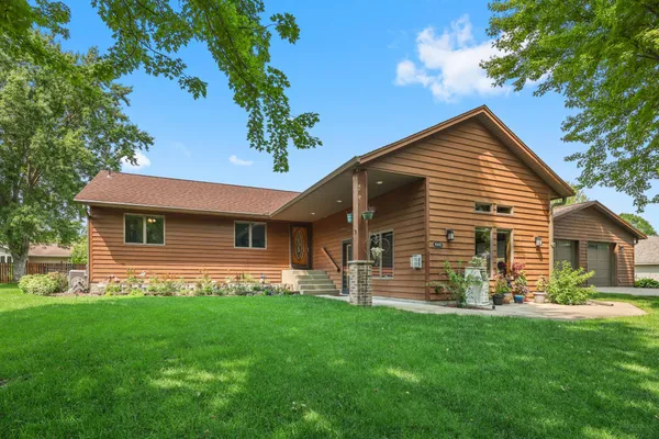 $379,900 | 1215 35th Avenue North, St. Cloud, MN 56303